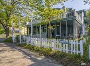 213 Beachwalk Ln, Michigan City, IN