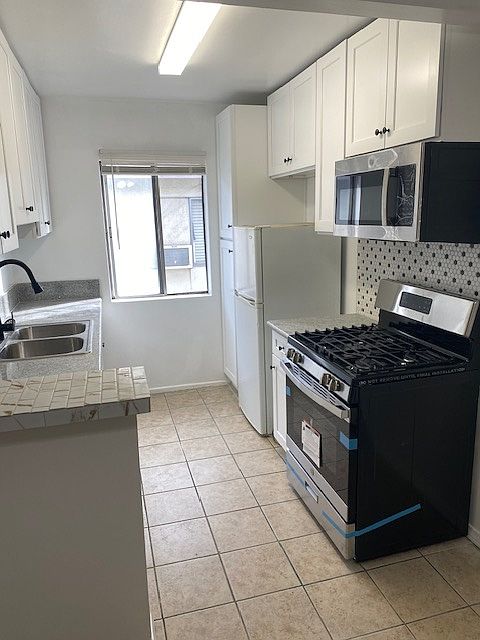 1st image of 11446 Califa St