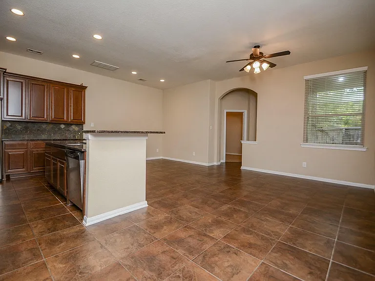 22 Cheswood Manor Dr — Photo 26