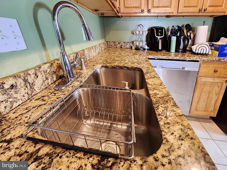 8245 Wycliffe Ct — Photo 11