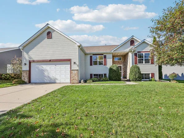 323 Stonefield LANE, Lake Mills, WI 53551