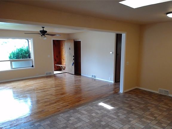 5th image of 1310 E 56th St