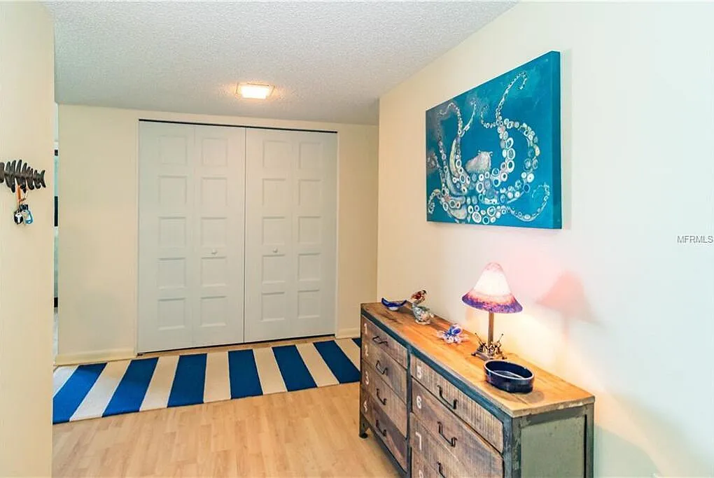 2 bed, 1380 sqft, $5,400 — Photo 4