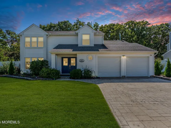 41 Deer Run Drive S, Barnegat, NJ 08005