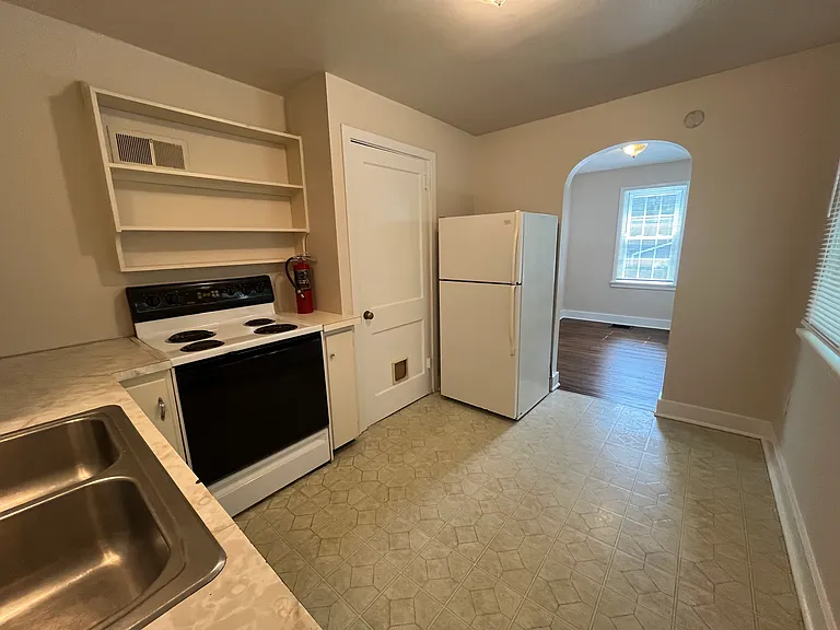 202 Maple Ln — Photo 10