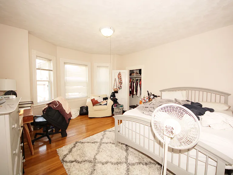 60-62 Bedford St #2 — Photo 7