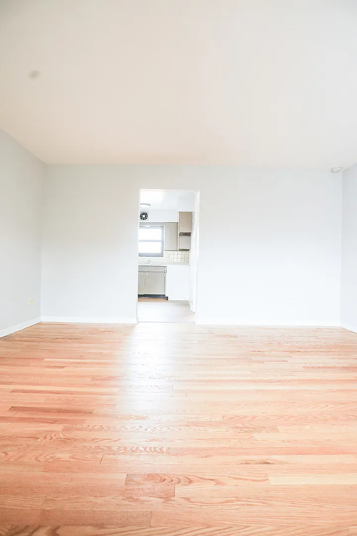1 bed, 750 sqft, $1,300 — Photo 4