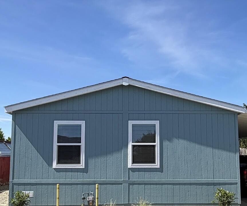 1st image of 3423 Clubhouse Dr #0
