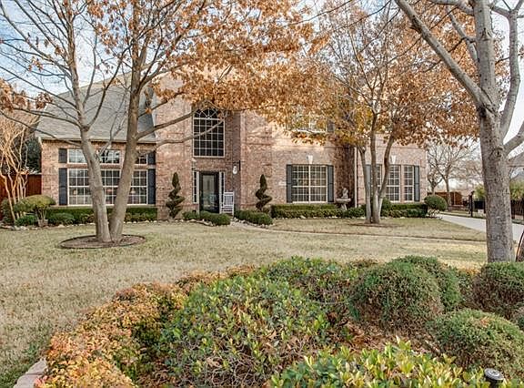 3rd image of 505 Evelyn Ct