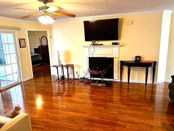 3rd image of 3952 Brookside Ct