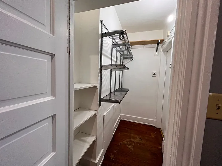 1830 N Oakland Ave — Photo 19