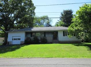 5 Doria Rd, Somerset, NJ 08873