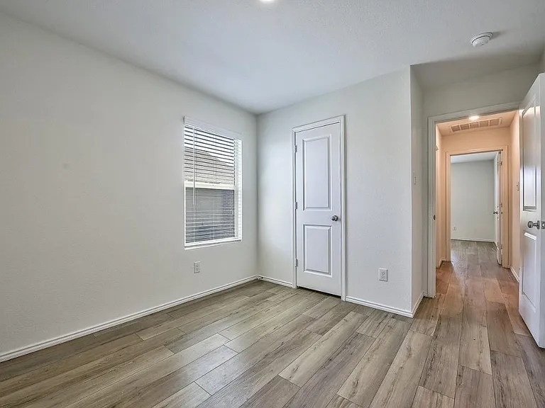 444 Frio Pass Trl — Photo 19