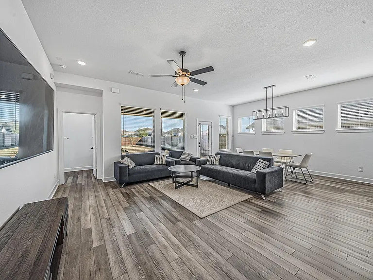 7415 Denali Dr — Photo 17