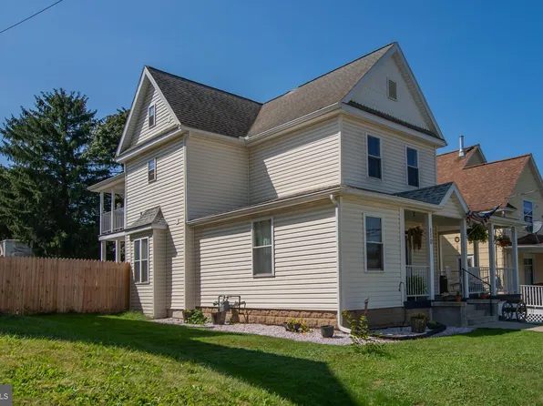 110 Spruce St, Jersey Shore, PA 17740