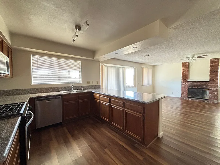 43909 Kennsington Pl — Photo 9