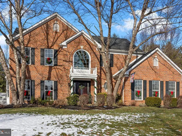 5265 Lovering Dr, Doylestown, PA 18902