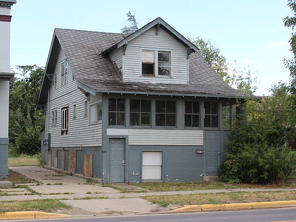 3rd image of 431 7th St