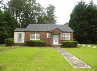 706 E Jackson St, Dillon, SC 29536