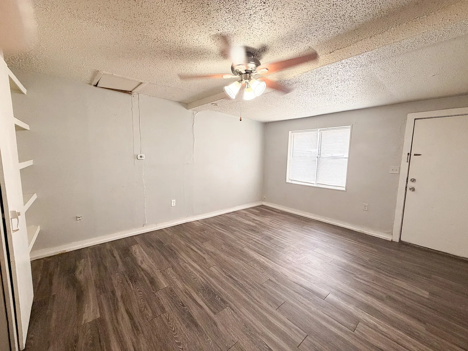 1 bed, 400 sqft, $700 — Photo 3