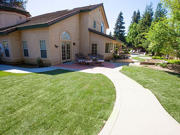 3rd image of 3180 Hillcrest Ct
