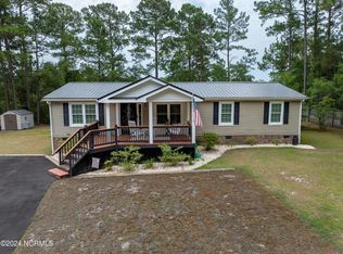 656 Bradshaw Rd, Sneads Ferry, NC 28460