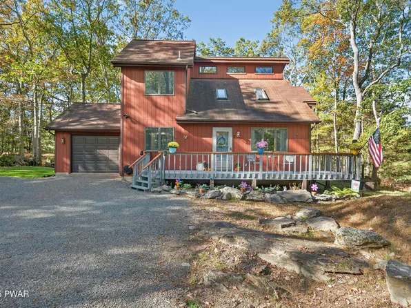 138 W End Dr, Lords Valley, PA 18428