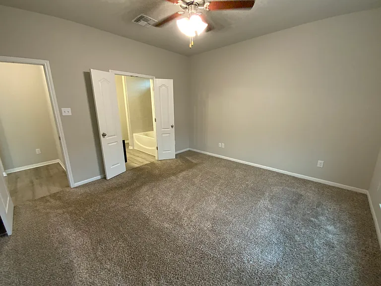 4721 Highmont Dr — Photo 9