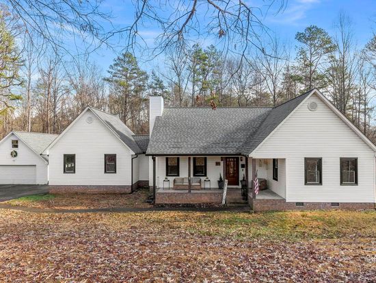 309 Green Valley Dr, Chesnee, SC 29323