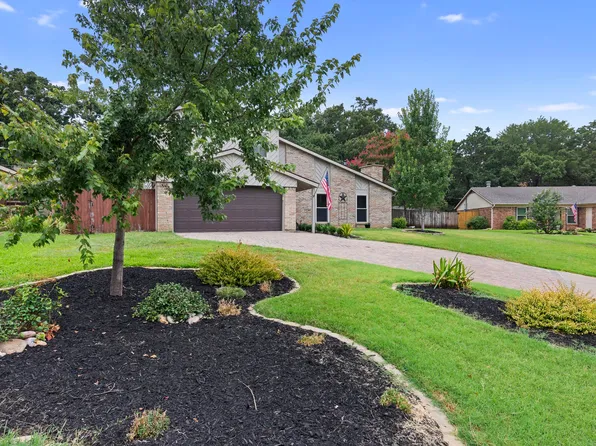 2335 Robin Ct, Grapevine, TX 76051