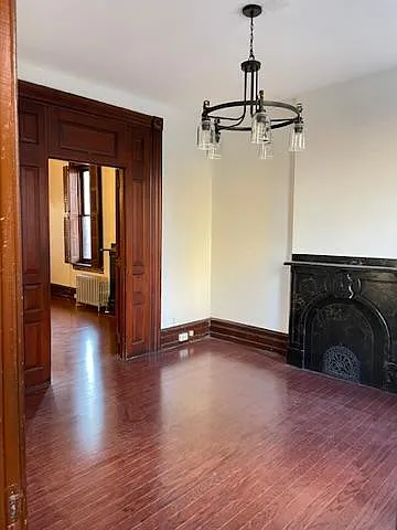 4 bed, 2.5 bath, 3278 sqft, $2,500 — Photo 4