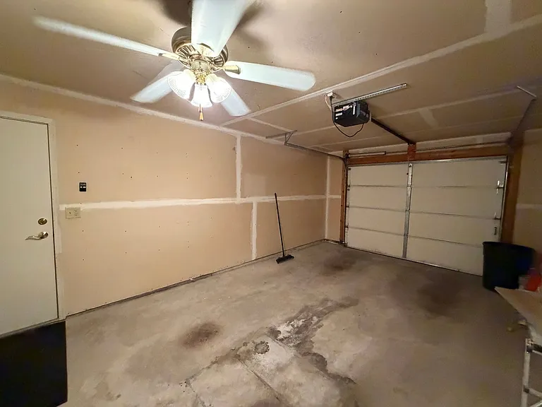 4300 Fireclay Ct — Photo 5
