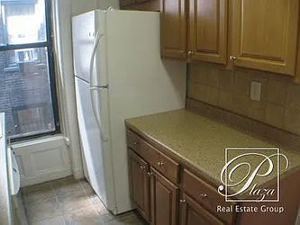 Rented by Plaza Real Estate Group