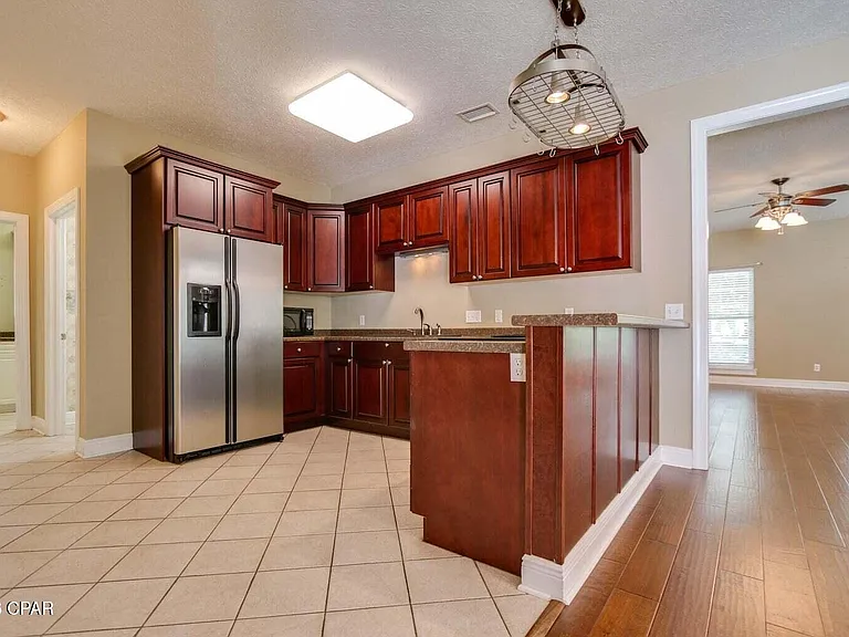 4026 Oak Forest Dr — Photo 10