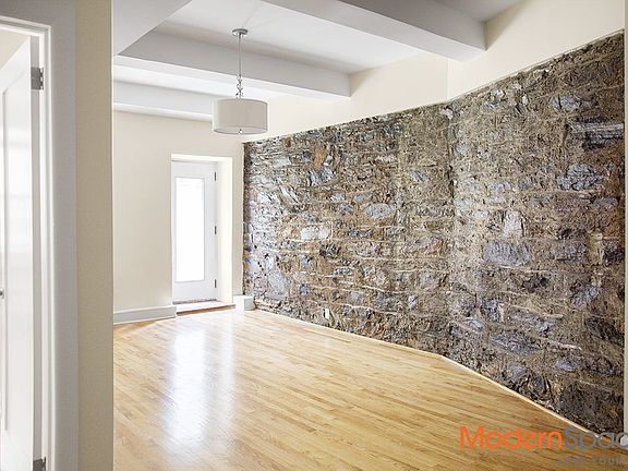 3rd image of 248 W 16th St #Lg