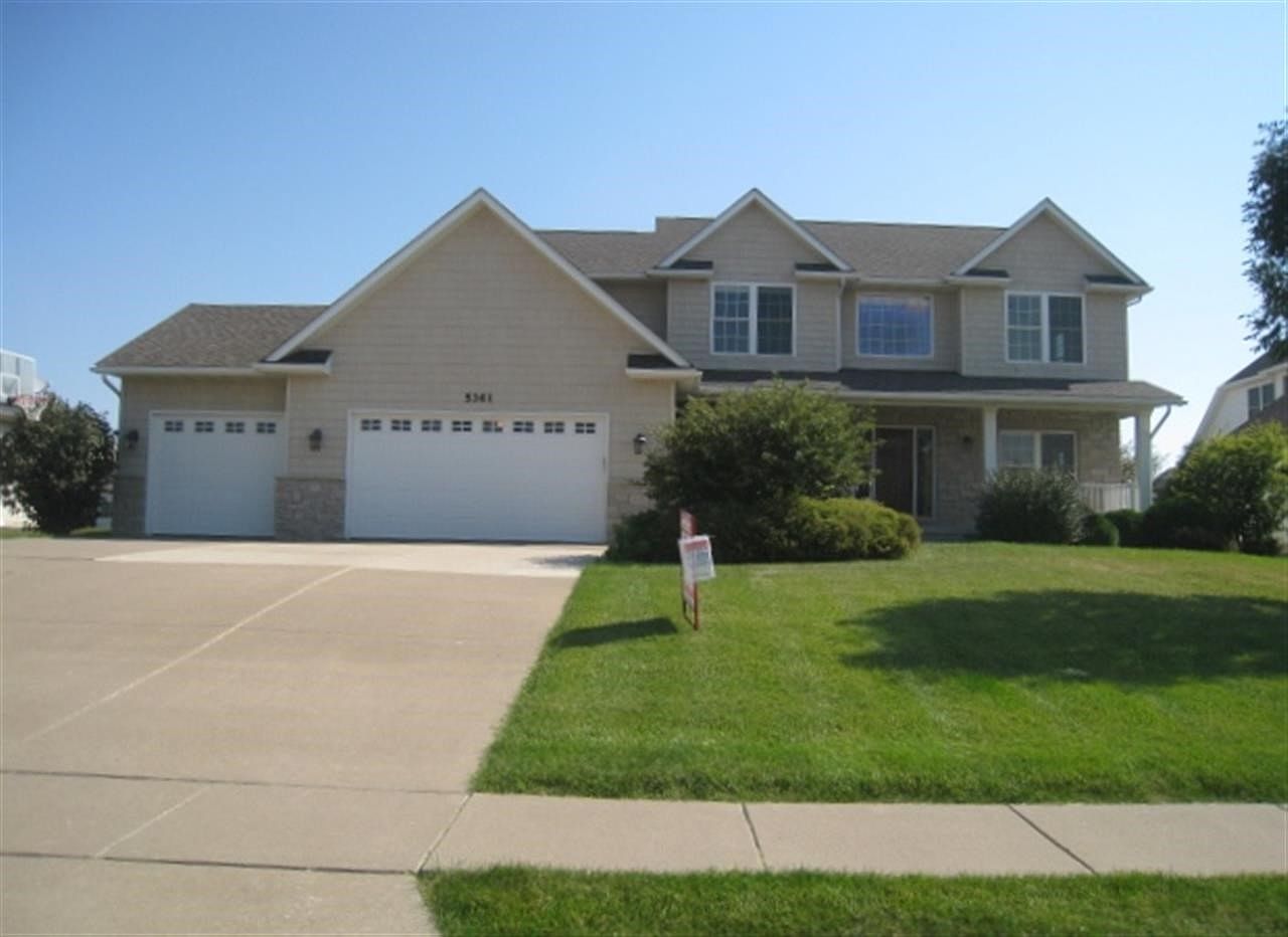 5361 Julie Ann Ct, Bettendorf, IA 52722 Zillow