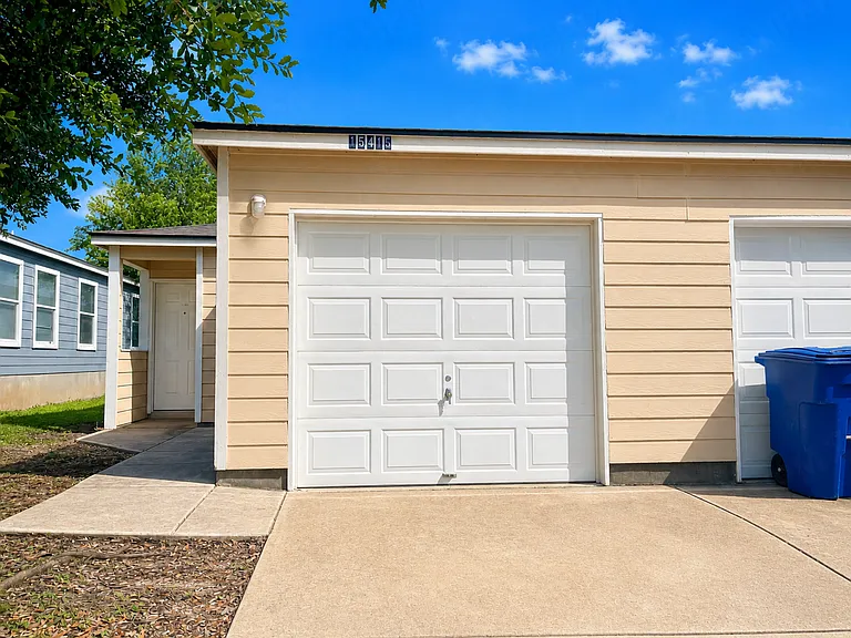 15415-15417 Kamary Ln — Photo 1
