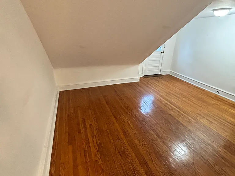 107 W Harvey St #3W — Photo 9