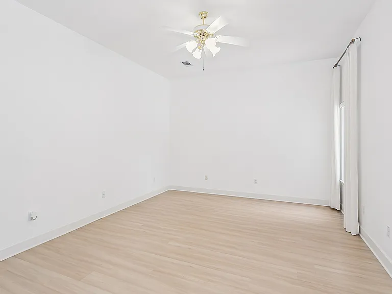 5930 Hermitage Dr — Photo 15