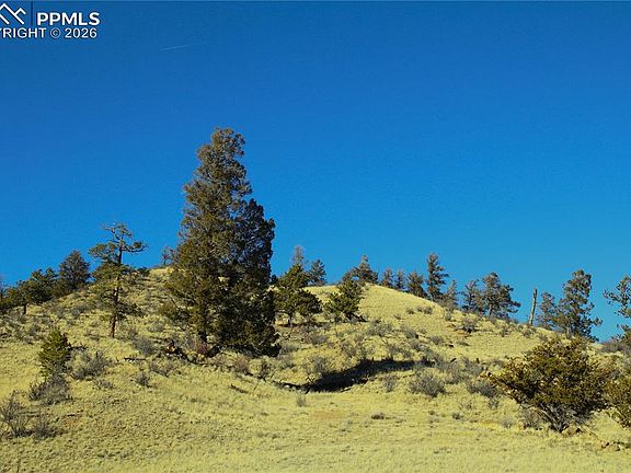 3rd image of 697 Summit Rd