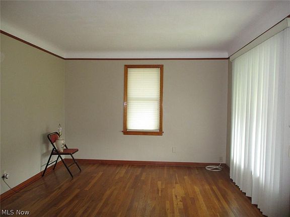 5th image of 3020 Liggett Dr