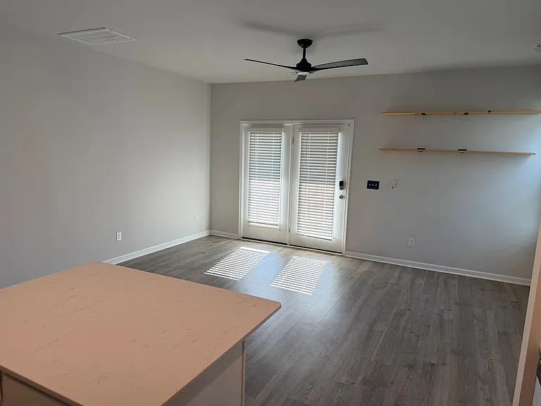 1407 Walker Way — Photo 9