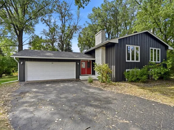 12275 W Timber Ln, Maple Grove, MN 55369