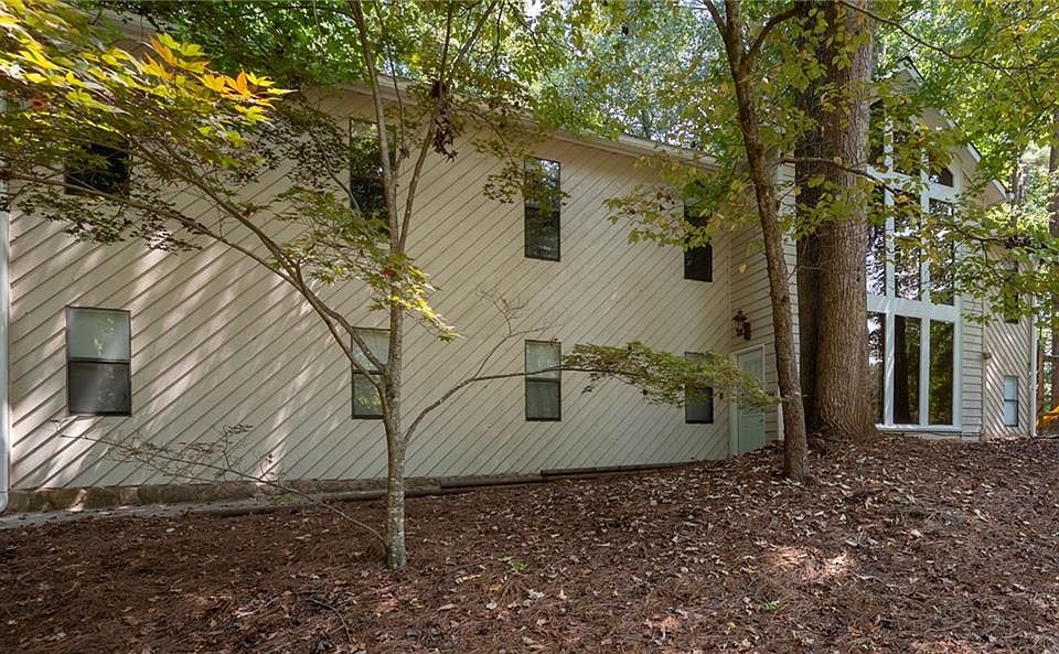 1st image of 816 W Bramble Oak Dr