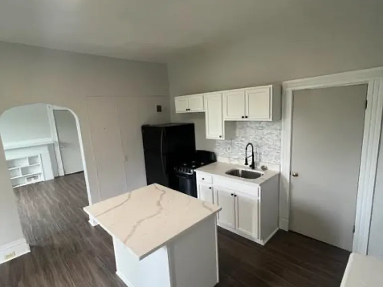 5730 Summerlea/Holden Street - Apartments - (Full Service) — Photo 2