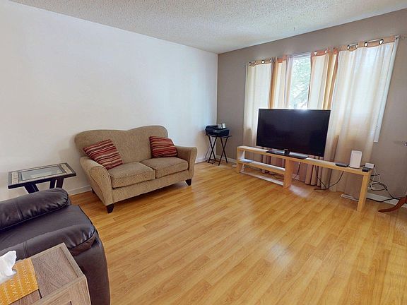 2nd image of 12727 B 121st St NW