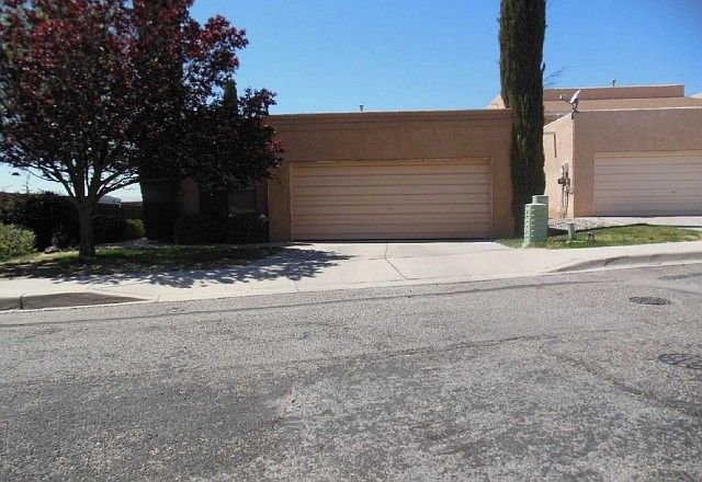 1st image of 7901 Golden Eagle Dr NE