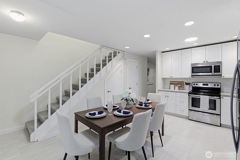 2nd image of 1900 N Northgate Way #1932