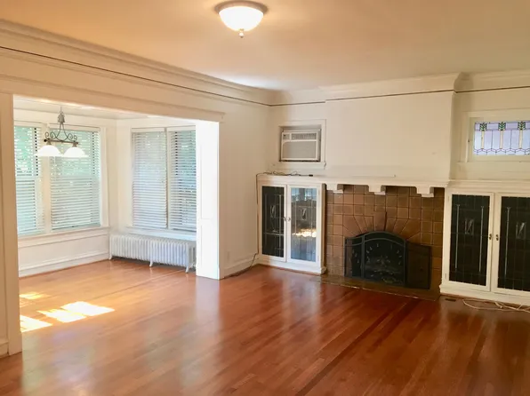 5361 Pershing Ave, Saint Louis, MO