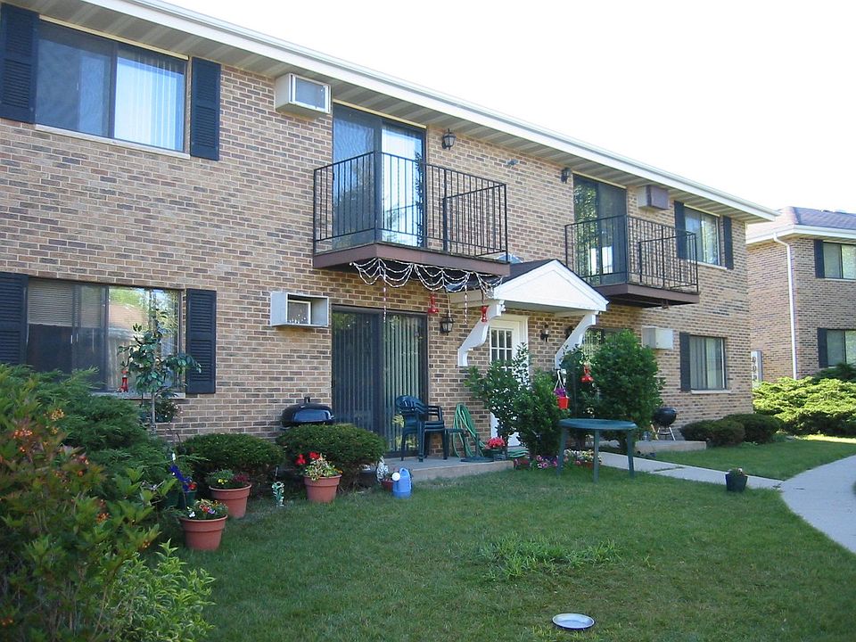 1st image of N113W15397 Francese Dr #2C